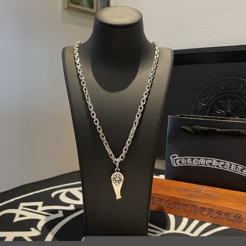 Ch**me He**ts necklaces
